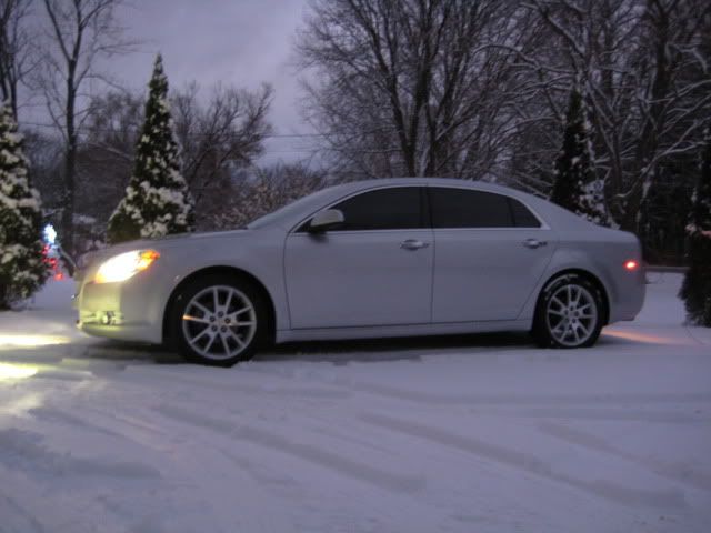 Took pictures in the snow - Chevy Malibu Forum: Chevrolet Malibu Forums Are Chevy Malibus Good In The Snow